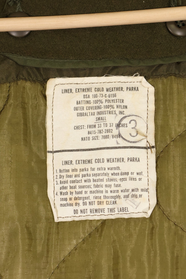 1983年契約　SMALL アメリカ軍　M65 フィールドパーカー　フィッシュテイル　状態良い　中古品