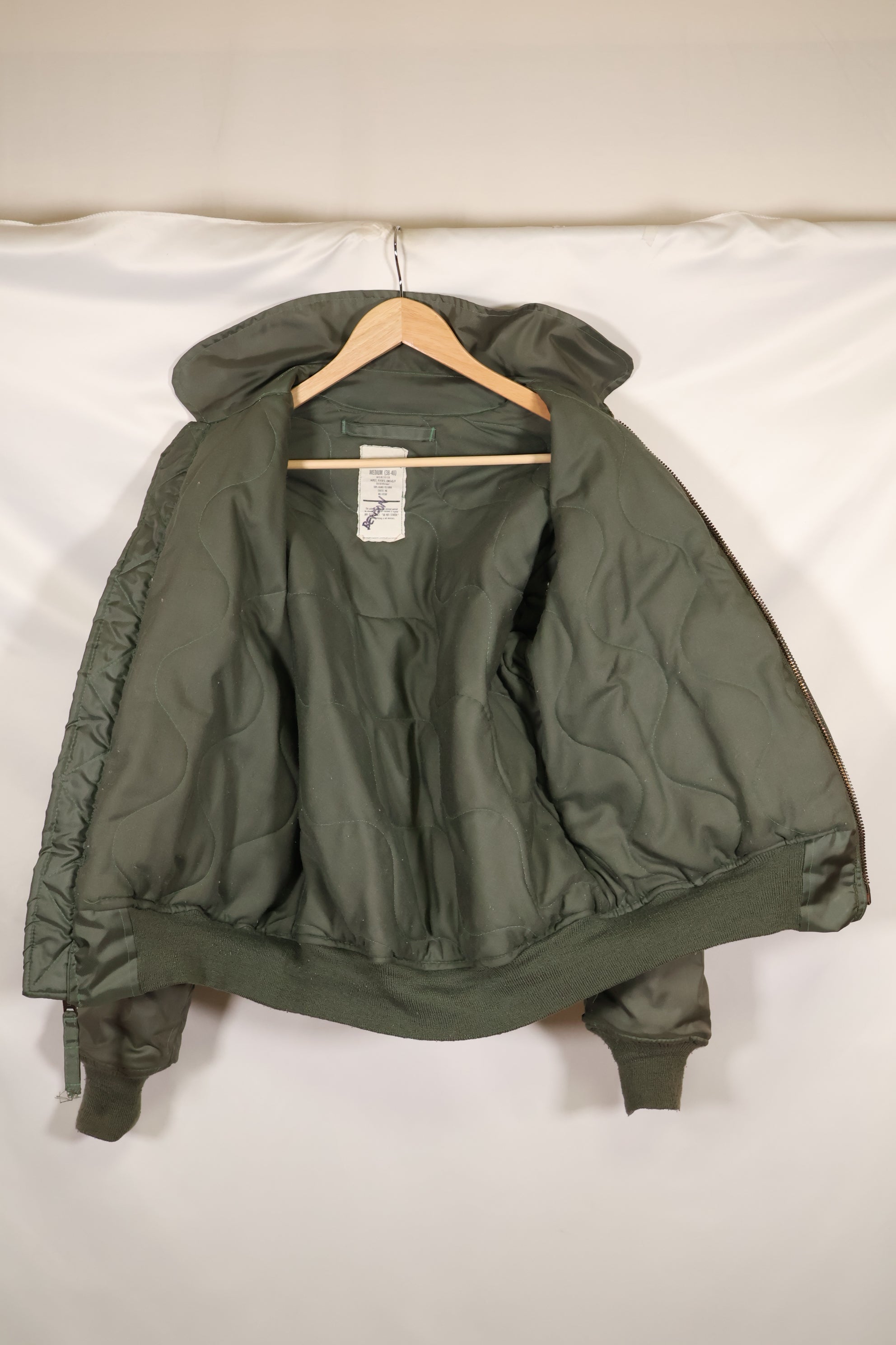 1998年契約　MEDIUM アメリカ海軍　CWU-45P　フライトジャケット　中古品 状態良い