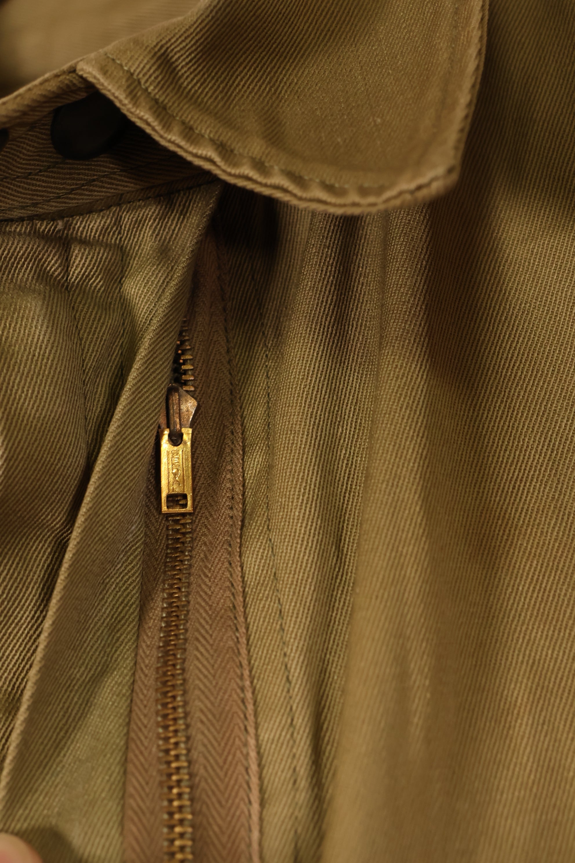 実物　1940年代　サイズ 38 M1942 エアボーン　ジャンプジャケット　汚れ少ない　ベルト欠損　中古品