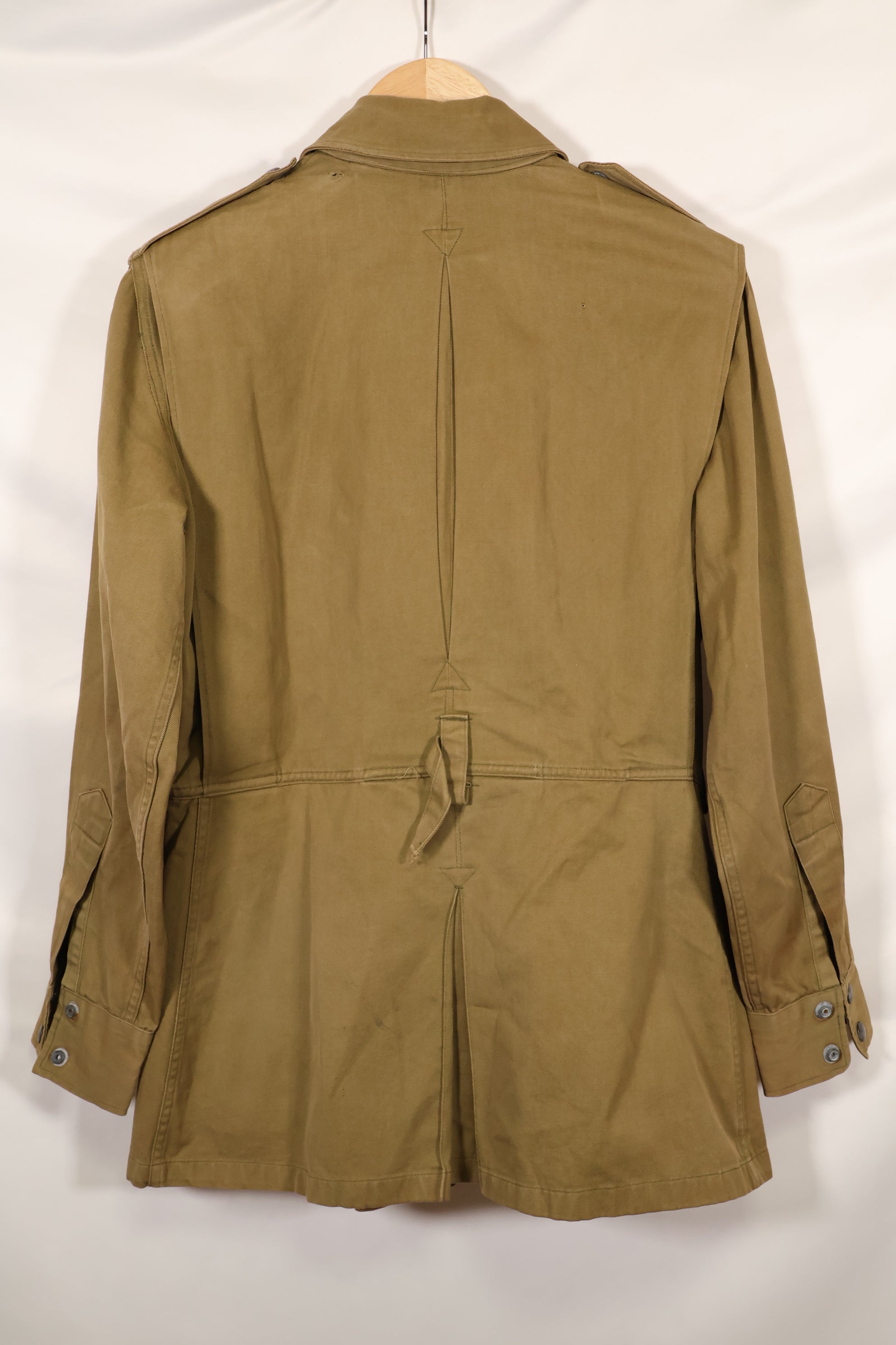 実物　1940年代　サイズ 38 M1942 エアボーン　ジャンプジャケット　汚れ少ない　ベルト欠損　中古品