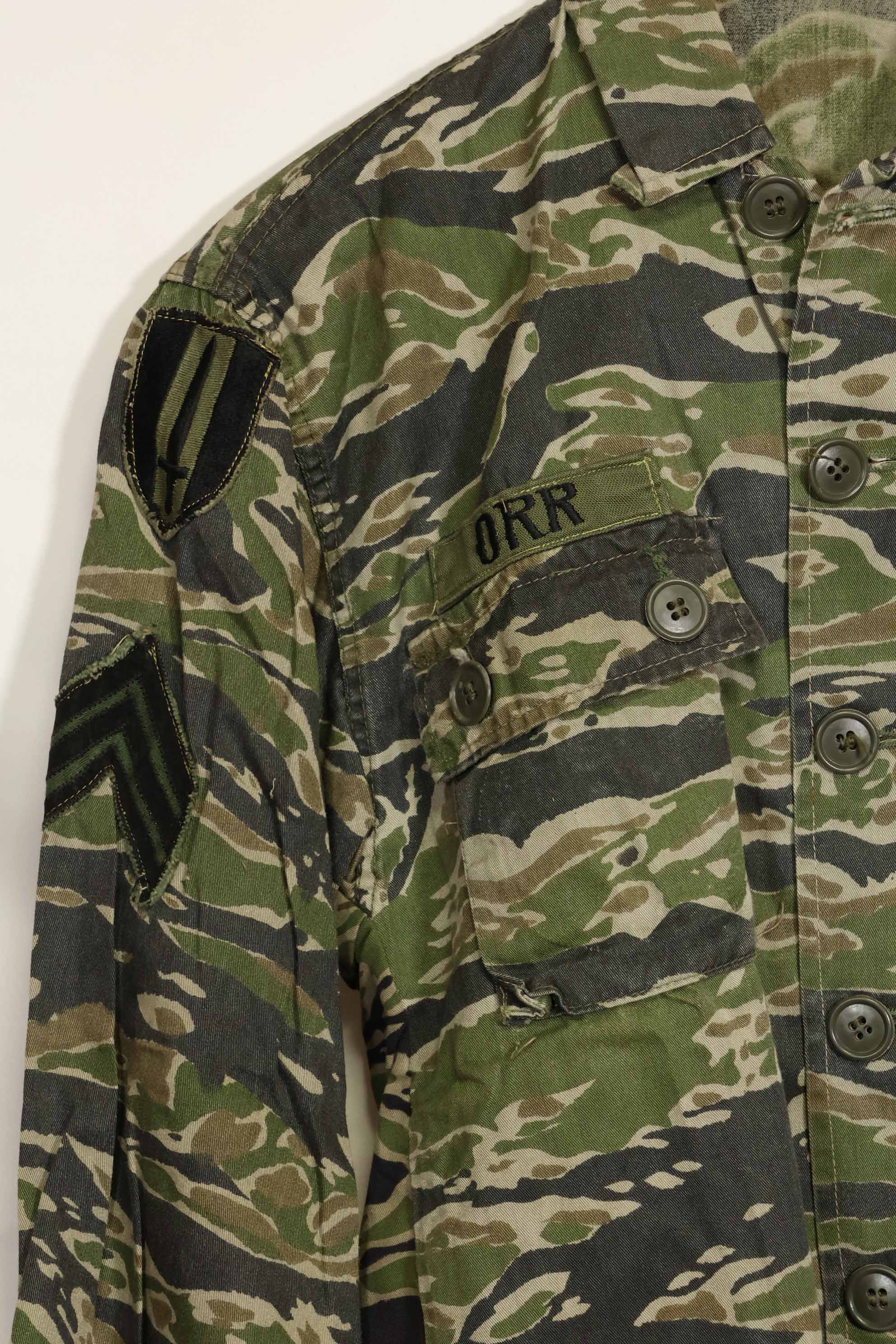 1960年代　タイガーストライプ　シャツ　CIDGパターン　初付けパッチ付き　中古品