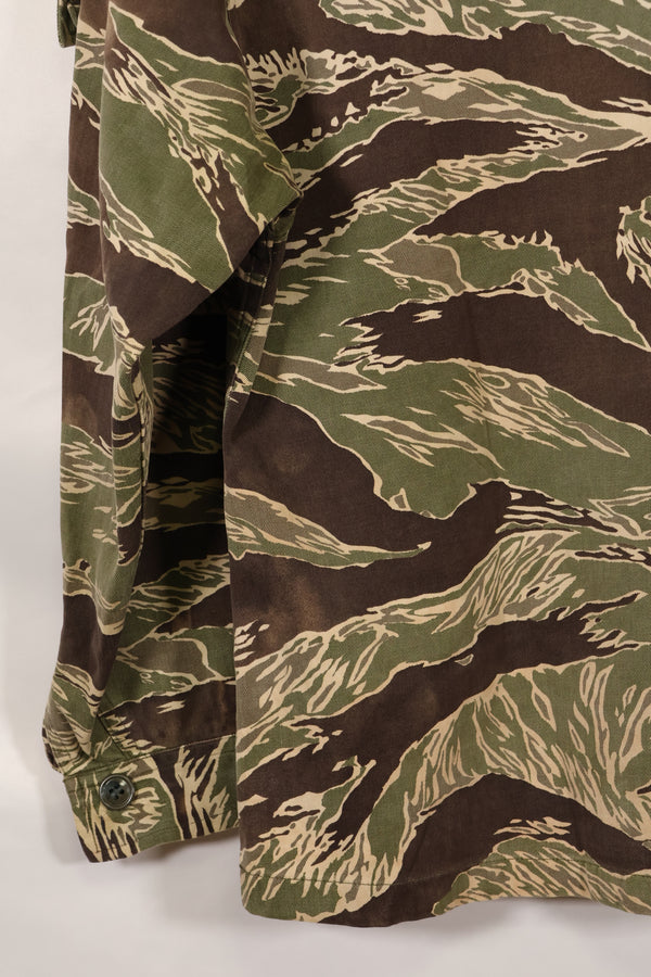 1960年代中頃　USカット　沖縄タイガー　ライムグリーンカラー　タイガーストライプ　シャツ　退色あり　中古品