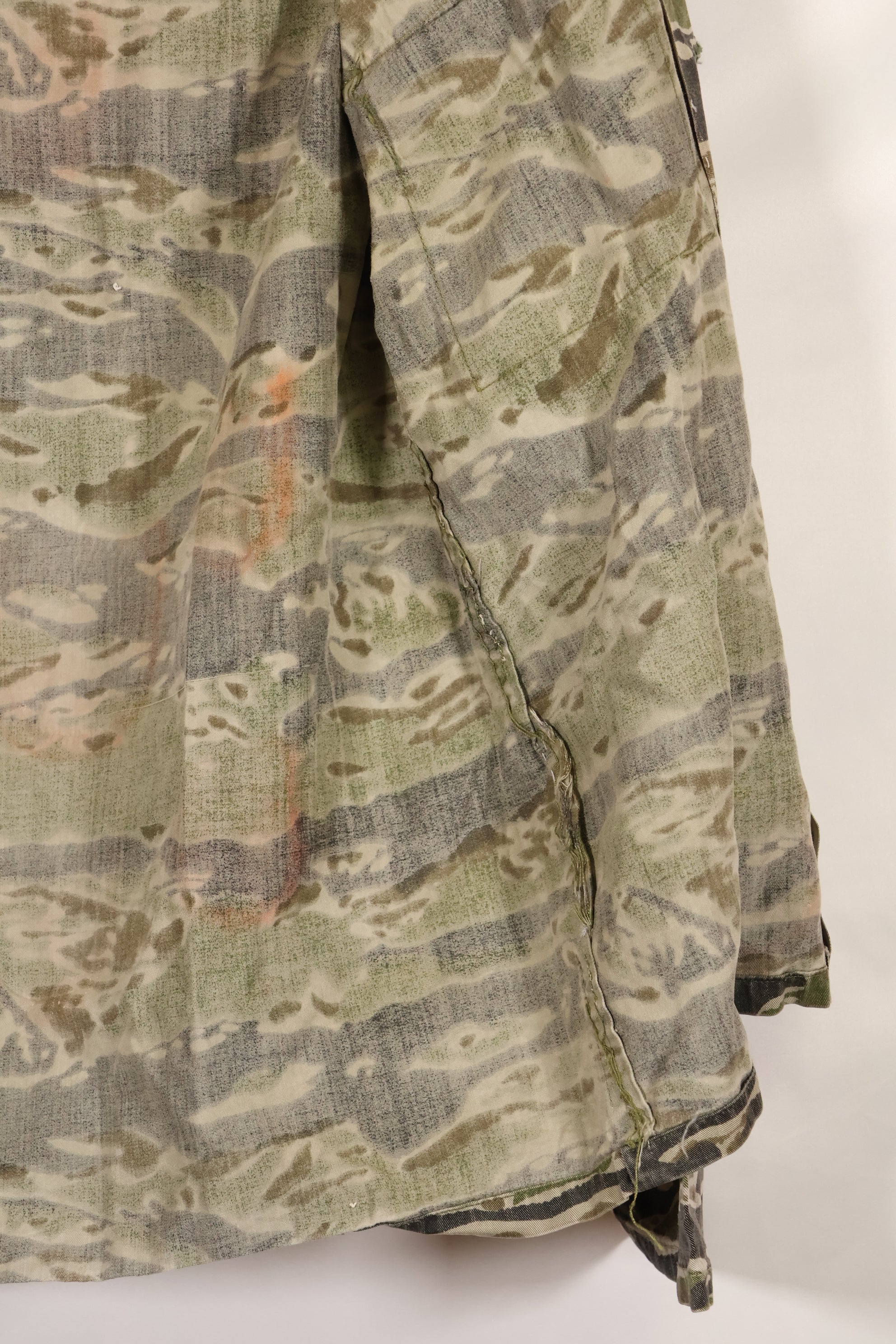 1960年代　タイガーストライプ　シャツ　CIDGパターン　退色あり　汚れあり　中古品