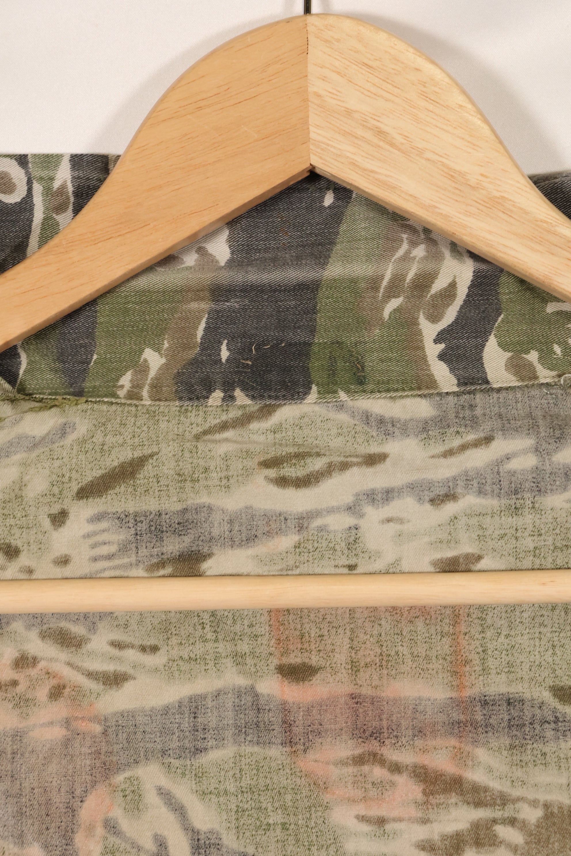 1960年代　タイガーストライプ　シャツ　CIDGパターン　退色あり　汚れあり　中古品