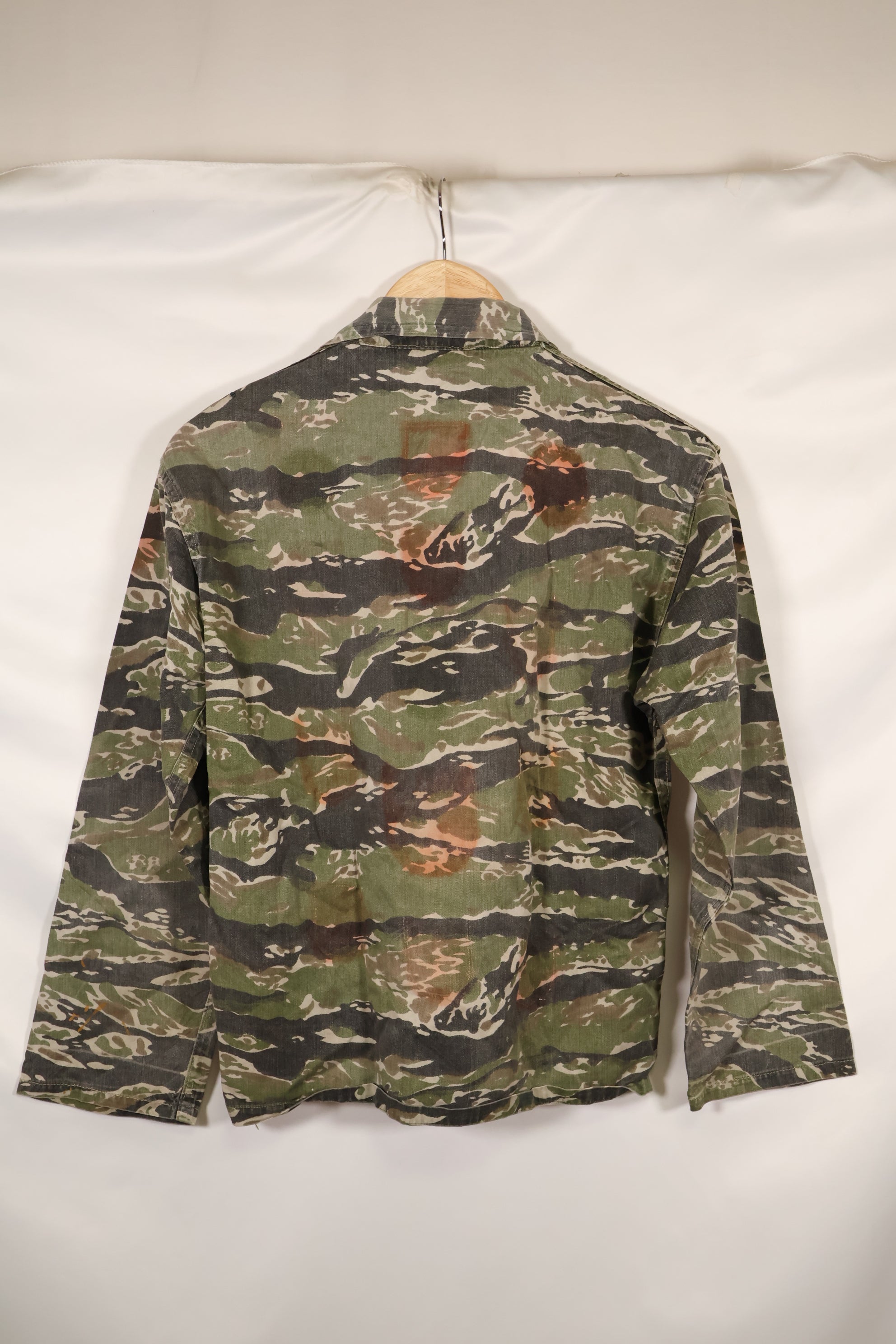 1960年代　タイガーストライプ　シャツ　CIDGパターン　退色あり　汚れあり　中古品