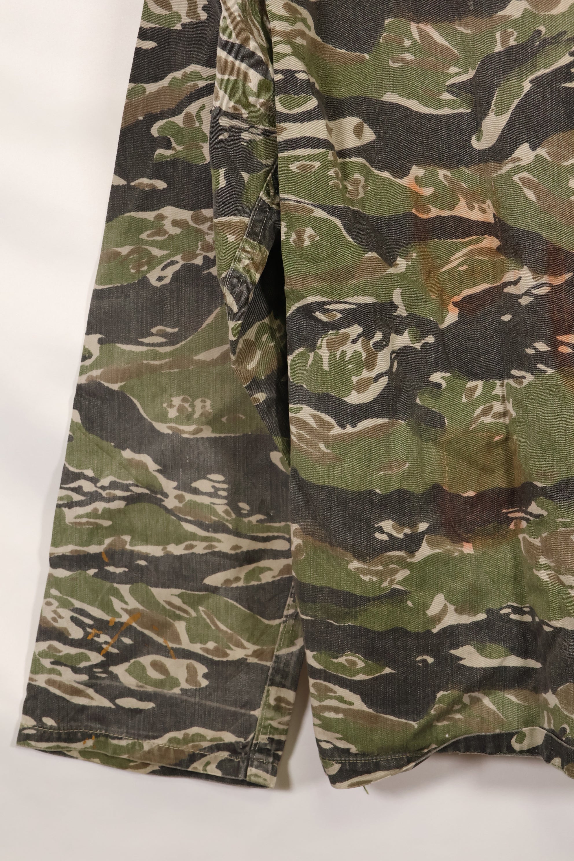 1960年代　タイガーストライプ　シャツ　CIDGパターン　退色あり　汚れあり　中古品