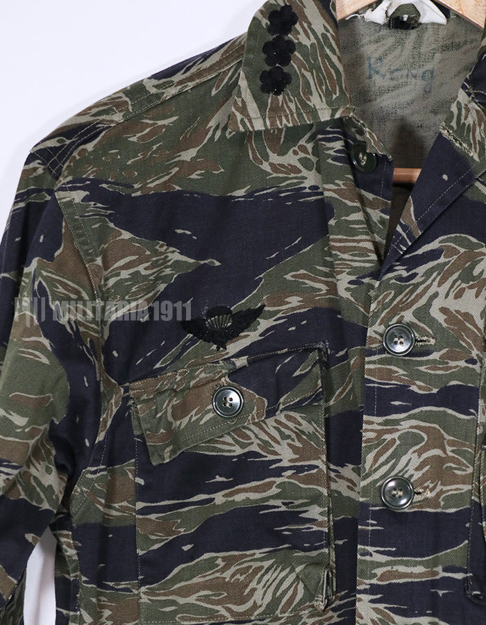 実物　シルバータイガーストライプ　ARVN 直接刺繍入り　Asian カット