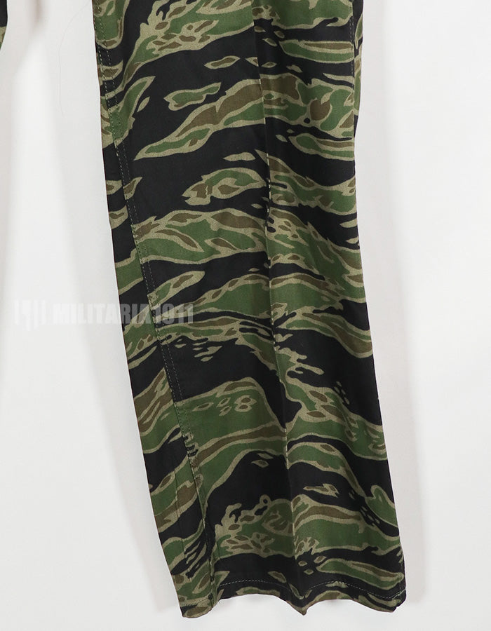 実物　レイトウォーパターン　タイガーストライプ　パンツ　A-M ほぼ未使用品　ライトウェイト