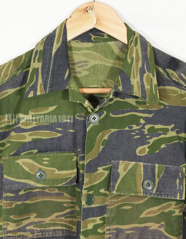 実物生地　レイトウォーパターン　タイガーストライプ　シャツ　状態良い