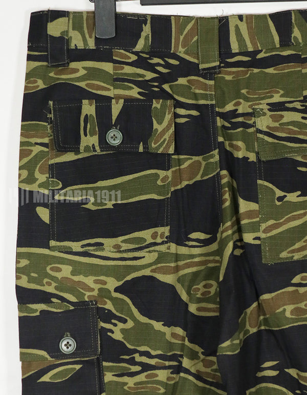 実物生地　レイトウォーパターン　タイガーストライプ　パンツ　未使用品