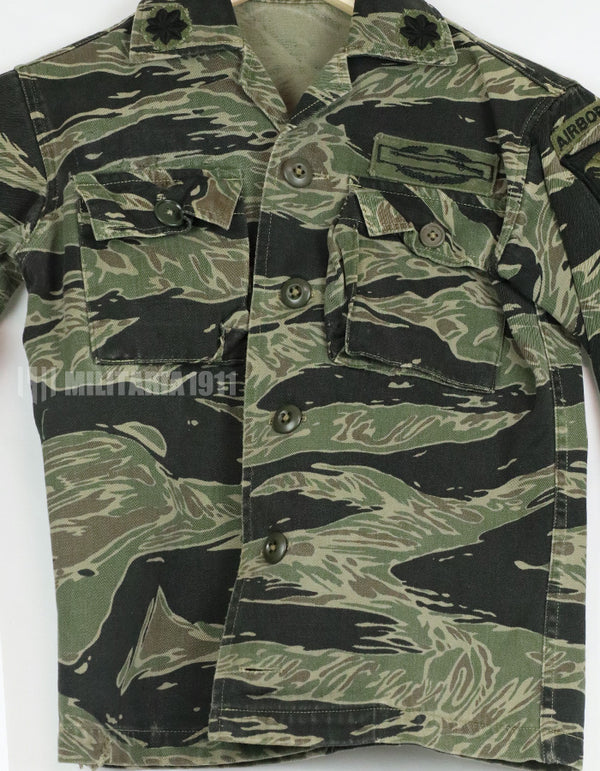 実物　シルバータイガー　子供用スーバニア　ベトナムローカルメイド品　退役兵からの放出品