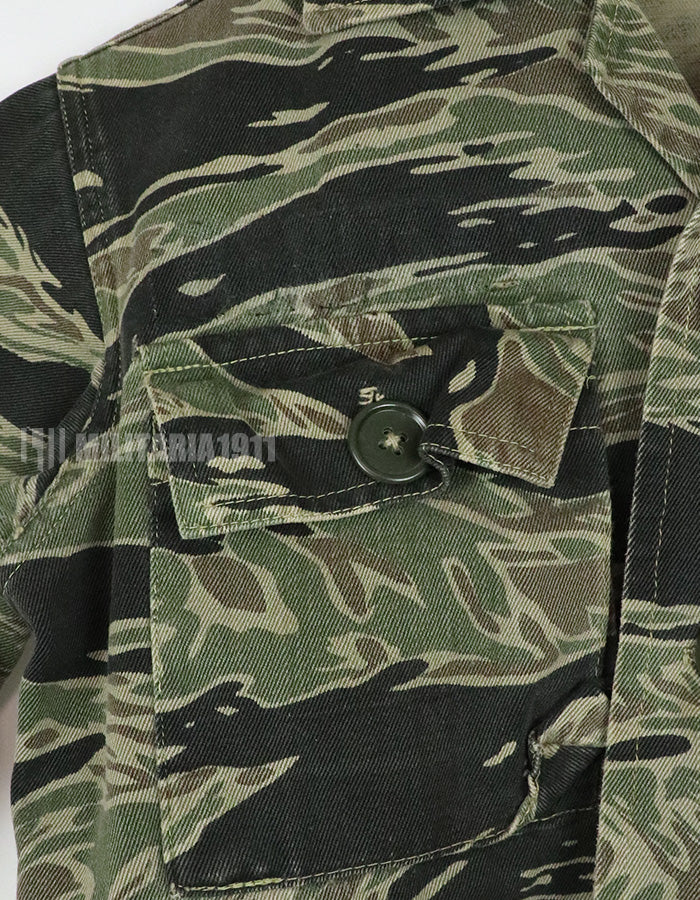 実物　シルバータイガー　子供用スーバニア　ベトナムローカルメイド品　退役兵からの放出品