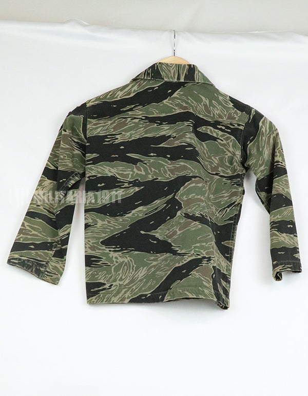 実物　シルバータイガー　子供用スーバニア　ベトナムローカルメイド品　退役兵からの放出品