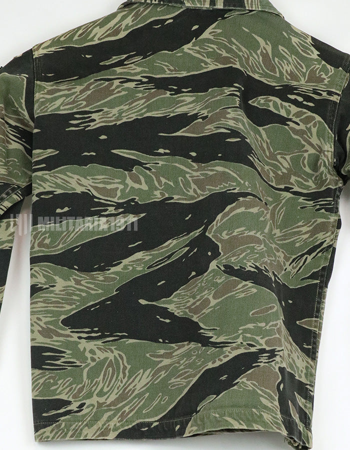 実物　シルバータイガー　子供用スーバニア　ベトナムローカルメイド品　退役兵からの放出品