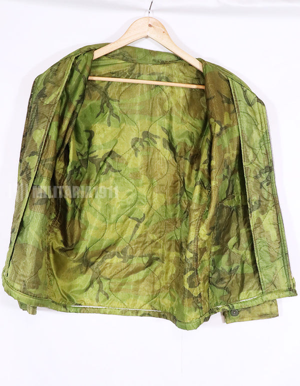 実物　米軍ポンチョ　スーバニアジャケット　刺繍なし